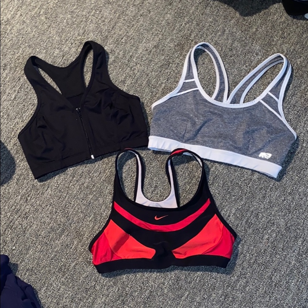 Set of three sports bras!